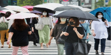 Cảnh báo nắng nóng kéo dài tại Nhật Bản